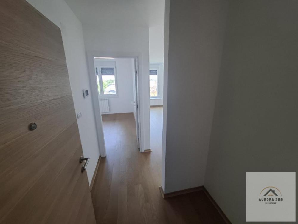 Slika 3 - PRODAJA GANC- NOVOG DVOSOBNOG STANA U NOVOM SADU- SALAJKA