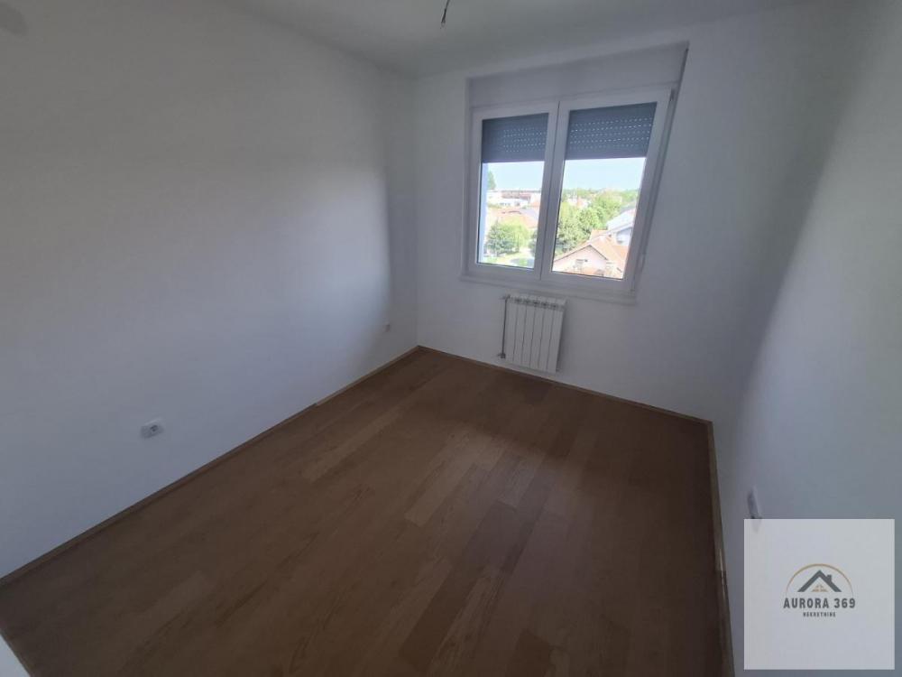 Slika 4 - PRODAJA GANC- NOVOG DVOSOBNOG STANA U NOVOM SADU- SALAJKA