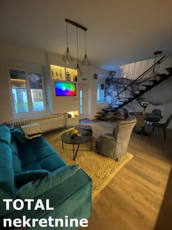 Glavna slika -Stan,NOVI SAD,CENTAR,kv: 60.00, € 257500, ID: 1100981