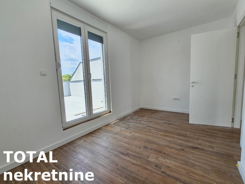 Slika 3 - Stan,NOVI SAD,TELEP,kv: 115.00, € 271850, ID: 1100083