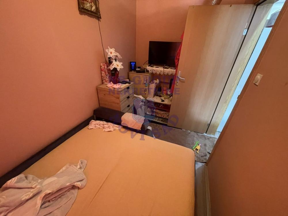 Slika 3 - Jednoiposoban, 28m2, Telep Novi Sad