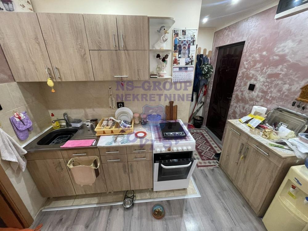 Slika 9 - Jednoiposoban, 28m2, Telep Novi Sad