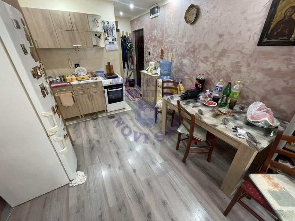 Slika 10 - Jednoiposoban, 28m2, Telep Novi Sad