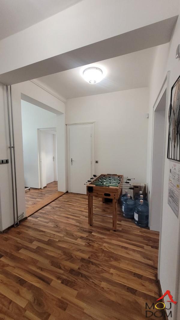 Slika 3 - Stan,NOVI SAD,CENTAR,kv: 131, € 463500, ID: 1030836