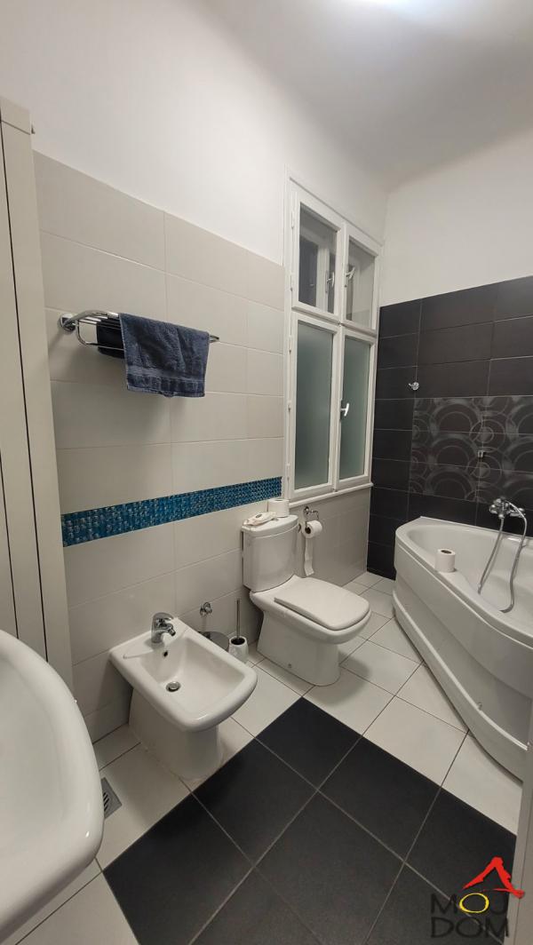 Slika 6 - Stan,NOVI SAD,CENTAR,kv: 131, € 463500, ID: 1030836