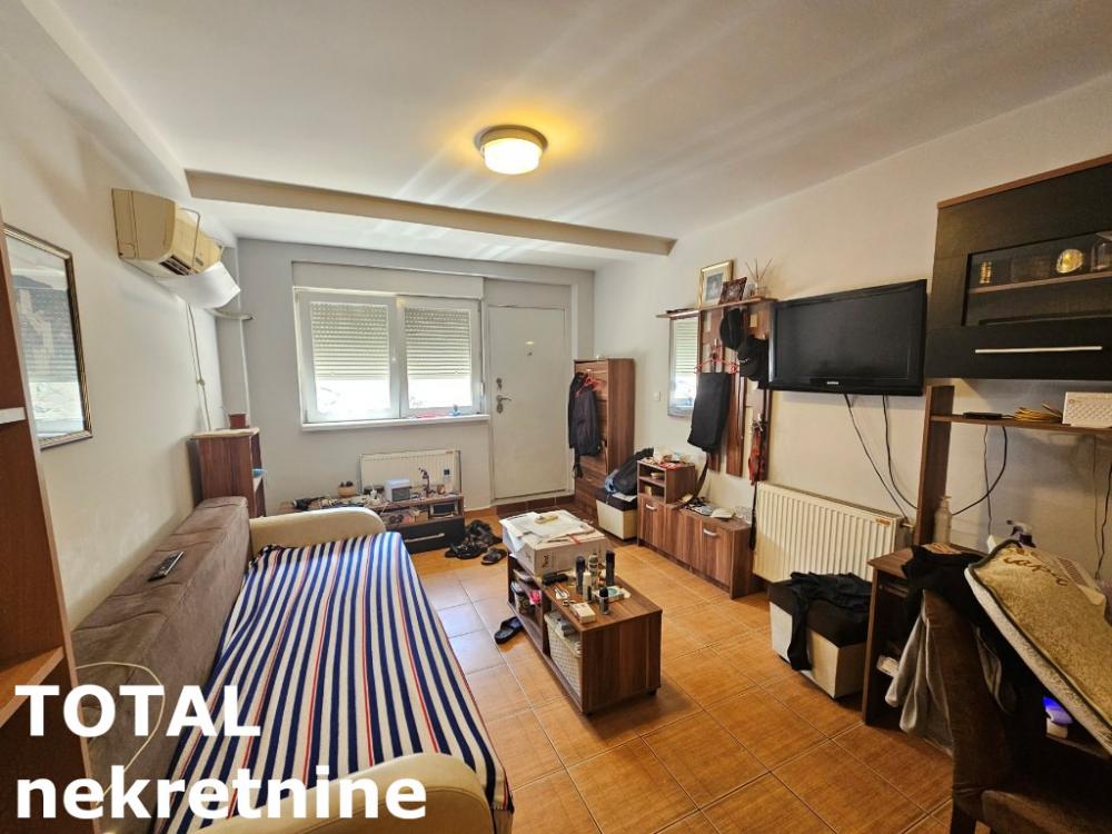 Slika 3 - Stan,NOVI SAD,BULEVAR PATRIJARHA PAVLA,kv: 37.00, € 72100, ID: 1099979