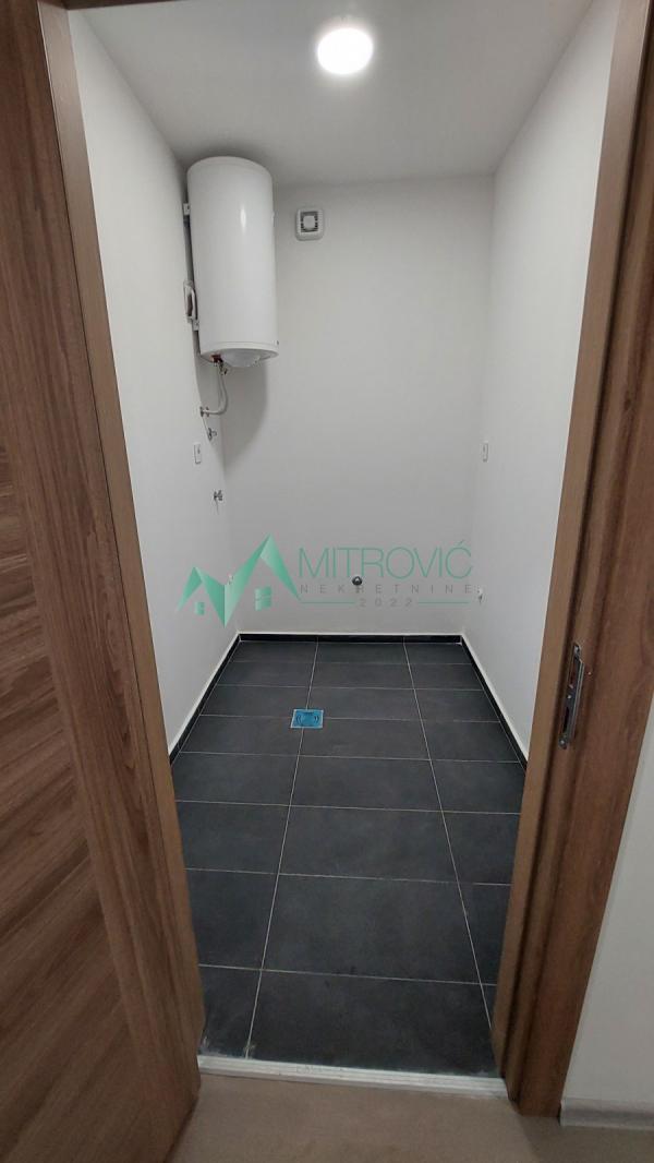 Slika 7 - NOV, KOMFORAN TROSOBAN STAN - HOLLYWOOD HILL 