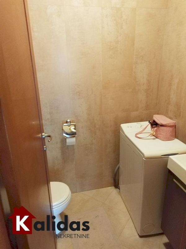 Slika 10 - Stan,NOVI SAD,GRBAVICA,kv: 115, € 299730, ID: 1007903