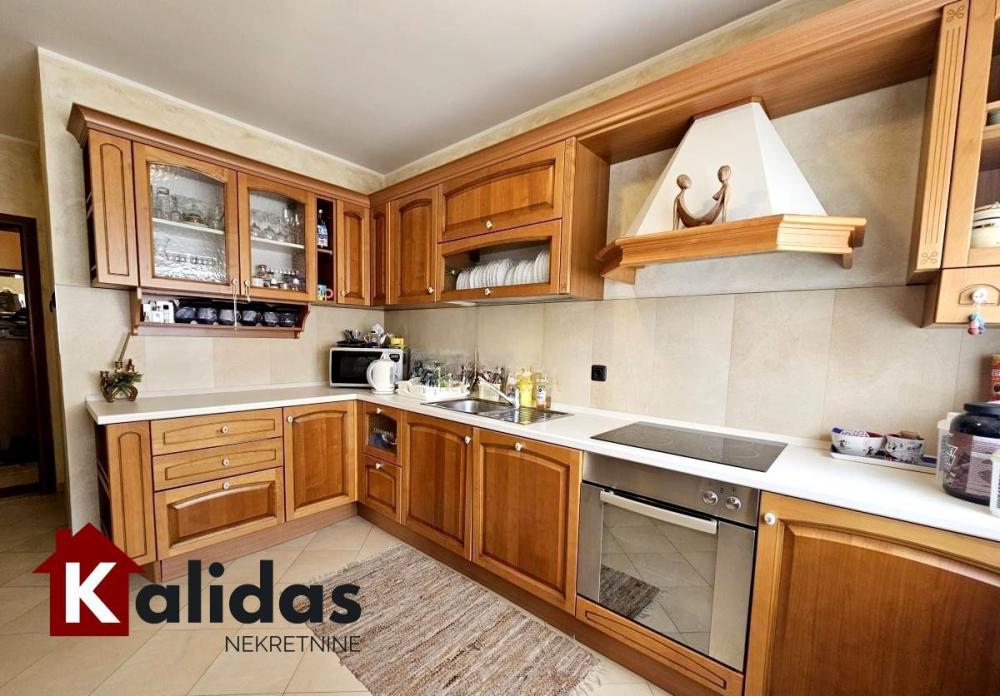 Slika 3 - Stan,NOVI SAD,GRBAVICA,kv: 115, € 299730, ID: 1007903