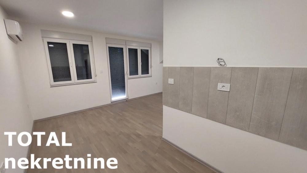 Slika 4 - Stan,PETROVARADIN,ALIBEGOVAC,kv: 78.00, € 165000, ID: 1101010