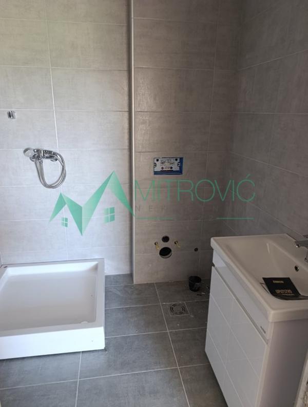 Slika 5 - Nov četvorosoban stan u Veterniku ODLIČNA CENA!! SA PDV!  