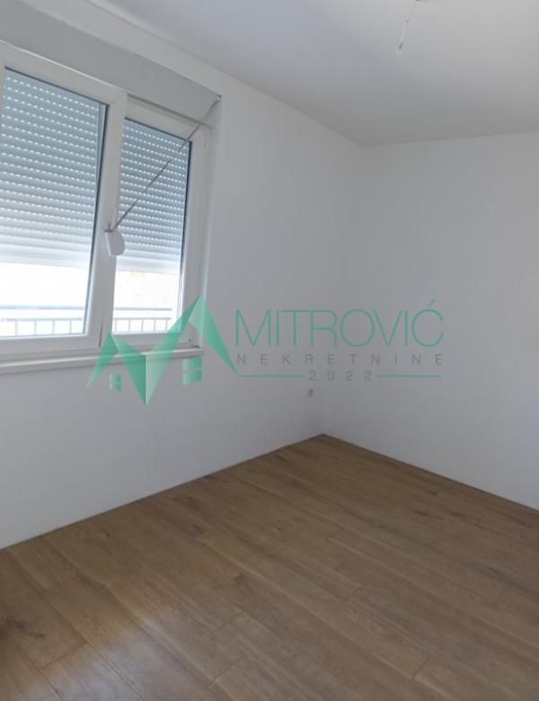 Slika 4 - Nov četvorosoban stan u Veterniku ODLIČNA CENA!! SA PDV!  