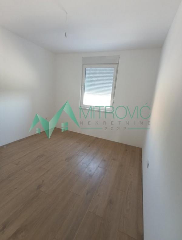 Slika 5 - Nov petosoban stan u Veterniku ODLIČNA CENA!! SA PDV!  