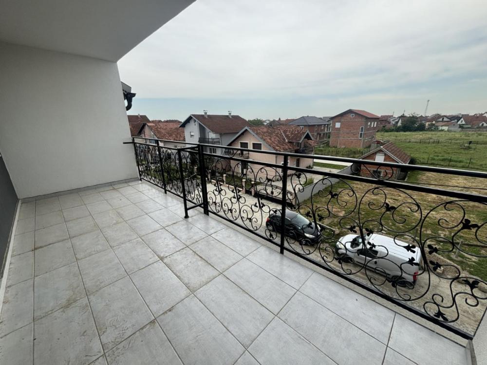 Slika 1 - Veternik odličan četvorosoban uskoro useljiv stan  