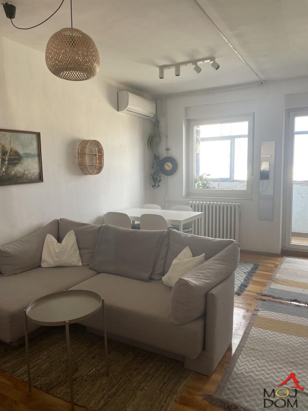 Slika 1 - Stan,NOVI SAD,BULEVAR,kv: 57, € 155600, ID: 1030499