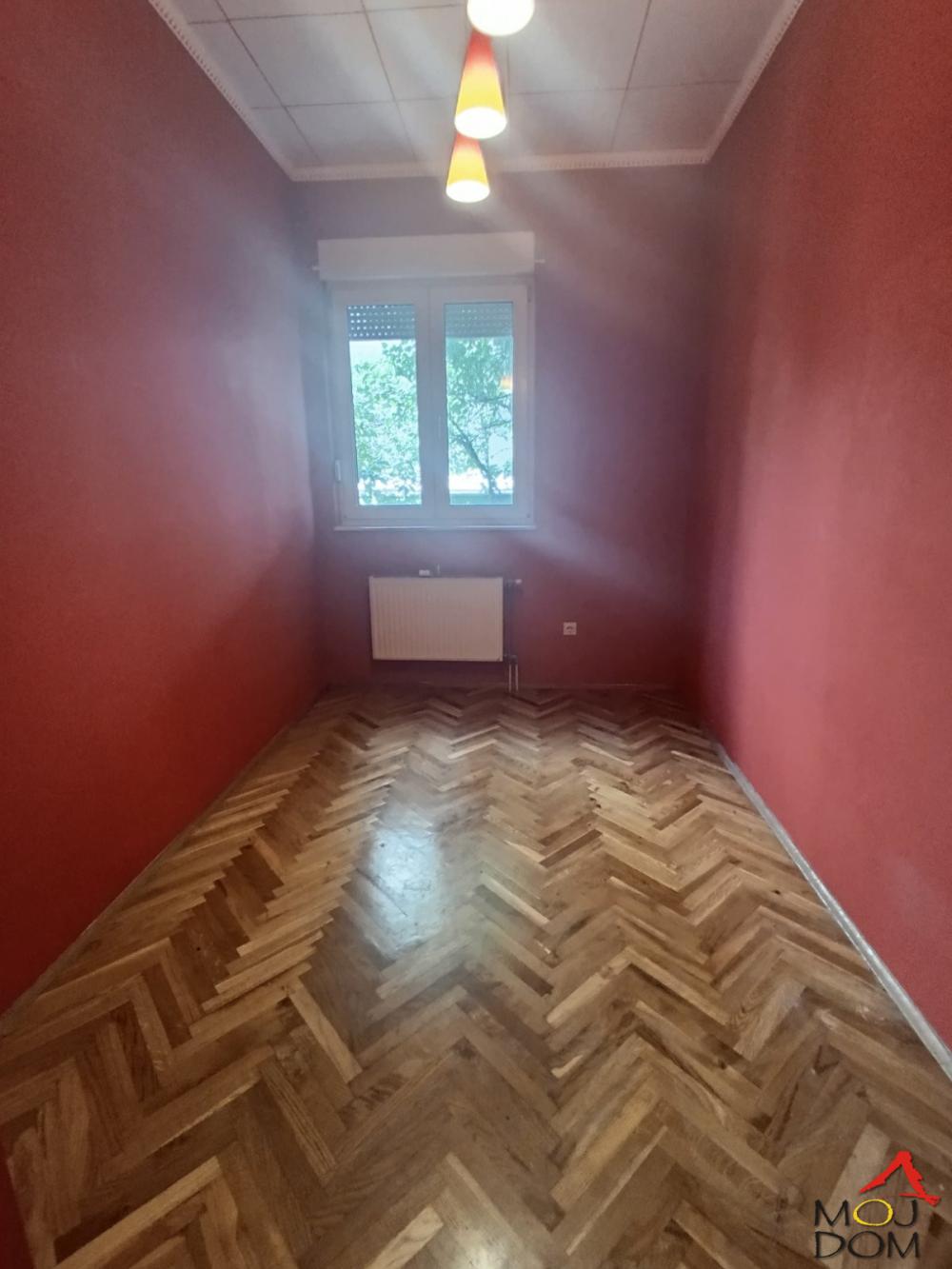 Slika 11 - Stan,NOVI SAD,TELEP,kv: 84, € 185400, ID: 1030840