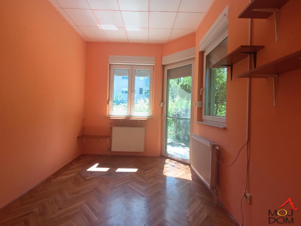 Slika 7 - Stan,NOVI SAD,TELEP,kv: 84, € 185400, ID: 1030840
