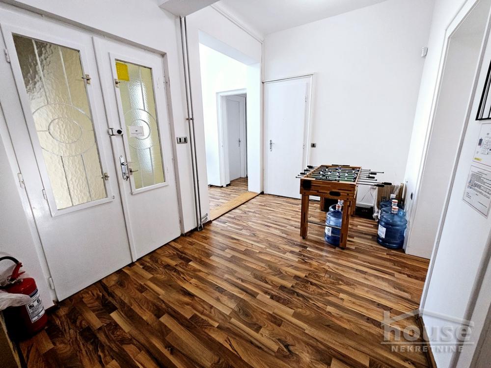 Slika 11 - Stan,NOVI SAD,CENTAR,kv: 131.00, € 450000, ID: 1064128