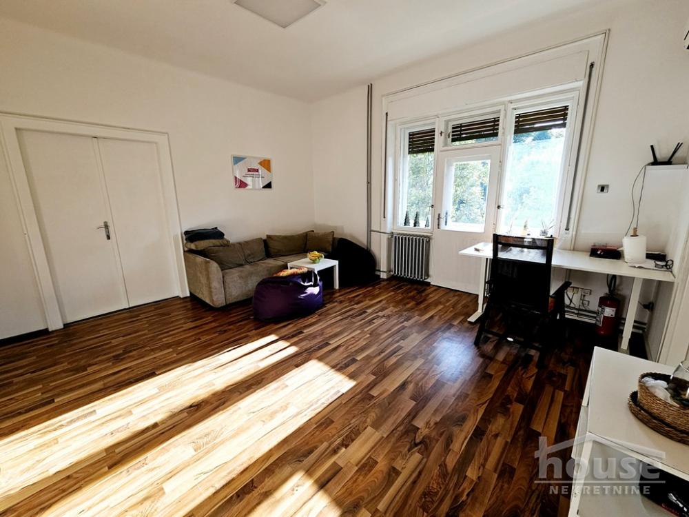 Slika 5 - Stan,NOVI SAD,CENTAR,kv: 131.00, € 450000, ID: 1064128