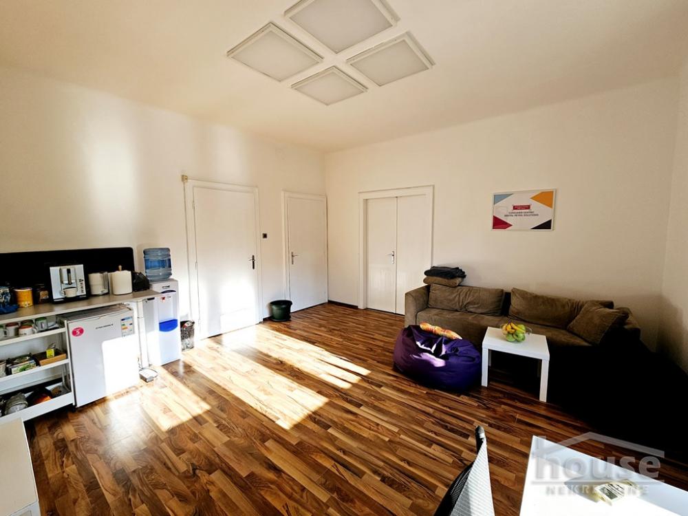 Slika 3 - Stan,NOVI SAD,CENTAR,kv: 131.00, € 450000, ID: 1064128