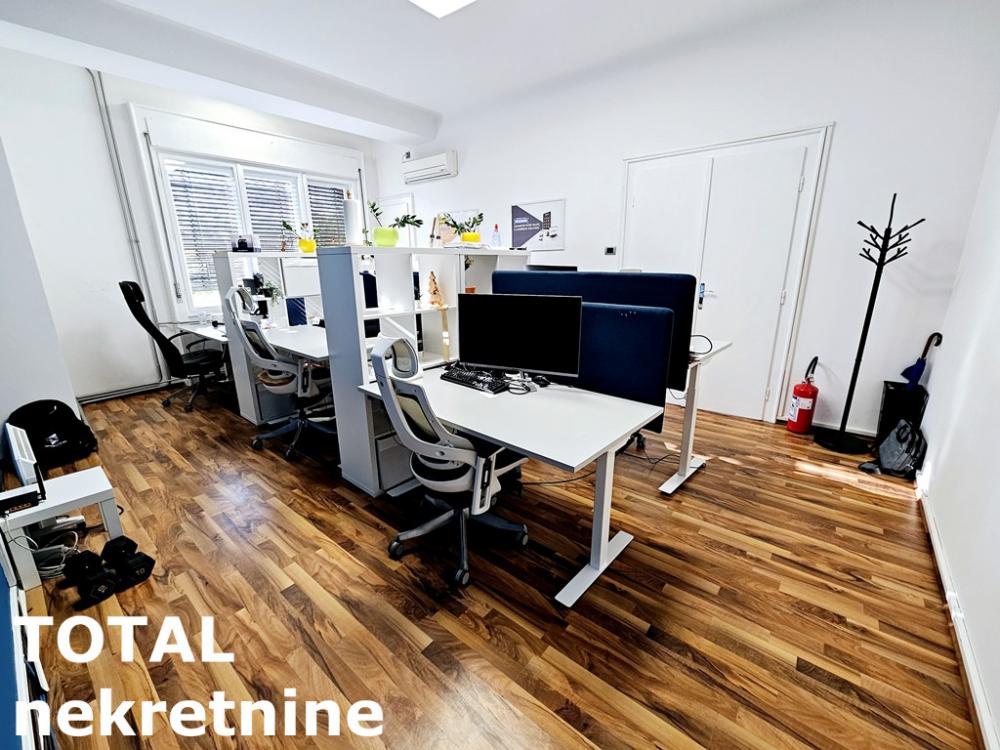 Slika 9 - Stan,NOVI SAD,CENTAR,kv: 131.00, € 450000, ID: 1100976