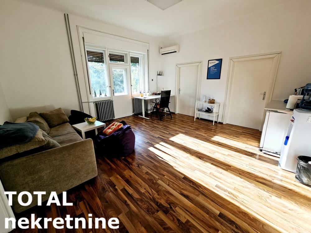 Slika 1 - Stan,NOVI SAD,CENTAR,kv: 131.00, € 450000, ID: 1100976