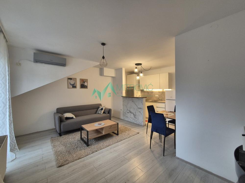 Slika 11 - Na prodaju stan u samom srcu grada – jedinstvena terasa sa pogledom 360° 