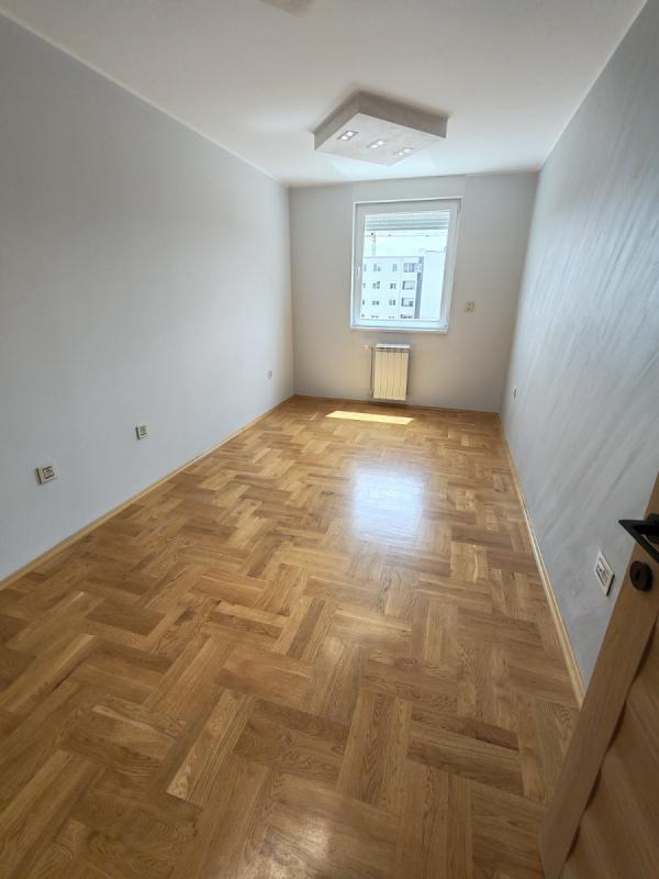 Slika 6 - Stan,NOVI SAD,TELEP,kv: 72.00, € 178000, ID: 1057125