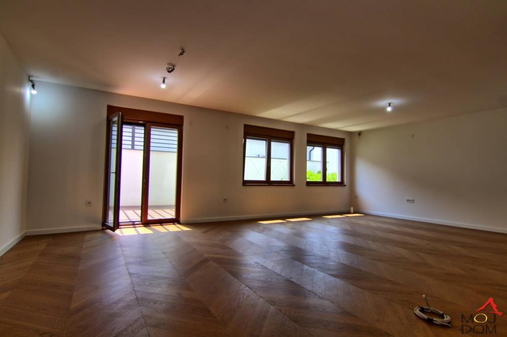 Slika 1 - Stan,NOVI SAD,TELEP,kv: 134, € 494500, ID: 1030664