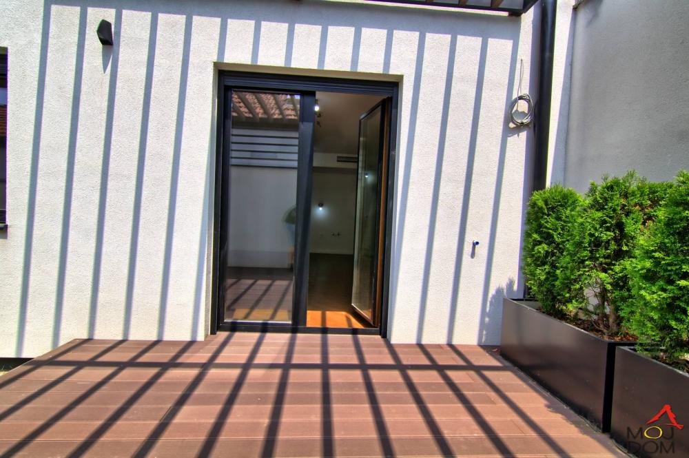 Slika 11 - Stan,NOVI SAD,TELEP,kv: 134, € 494500, ID: 1030664