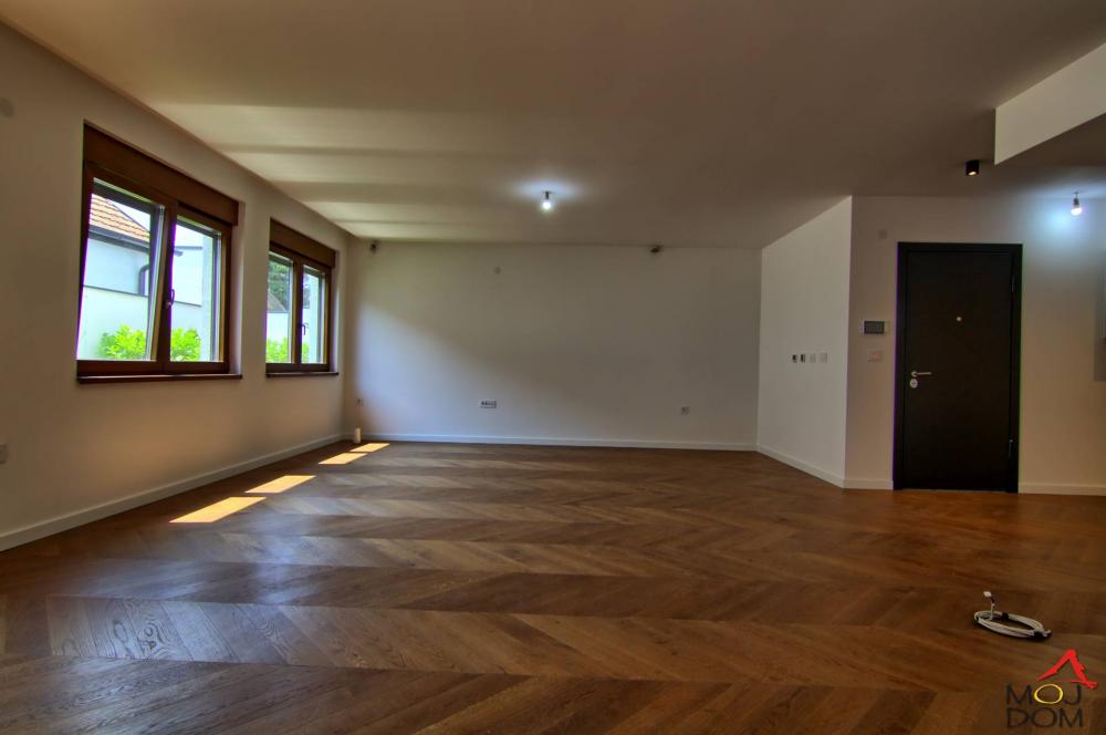 Slika 3 - Stan,NOVI SAD,TELEP,kv: 134, € 494500, ID: 1030664