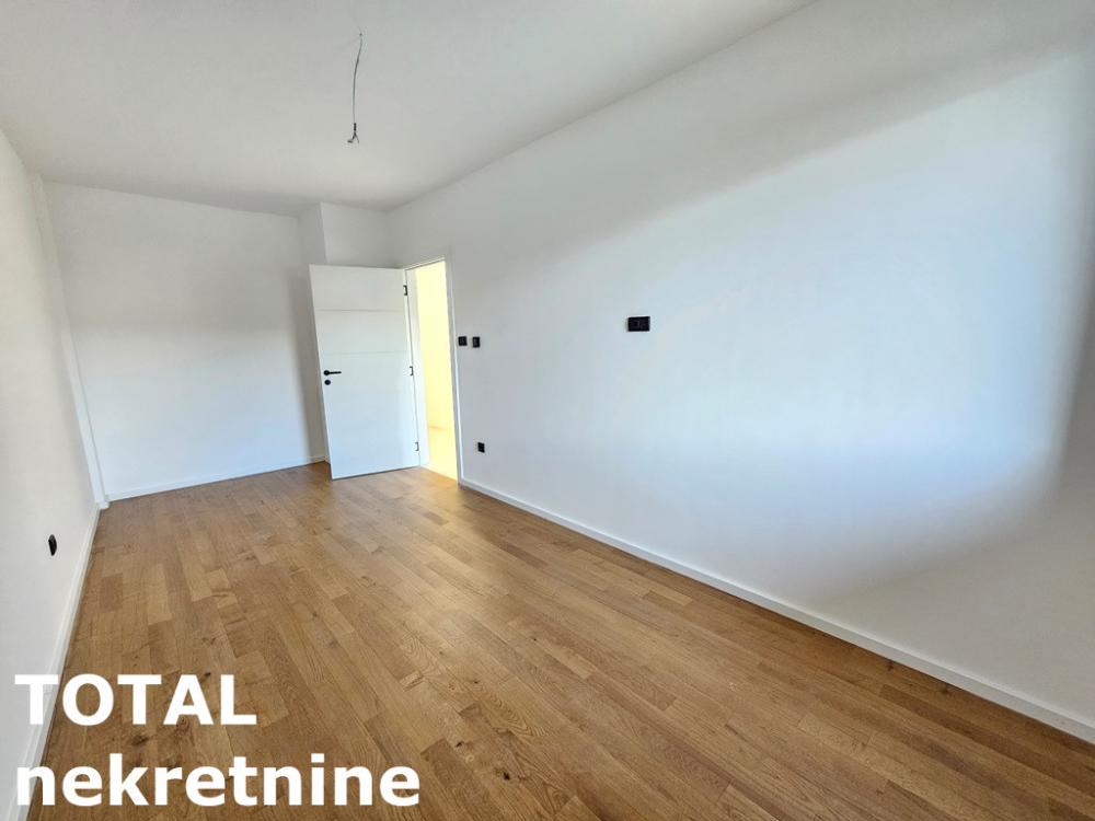 Slika 5 - Stan,NOVI SAD,TELEP,kv: 52.00, € 140400, ID: 1100807