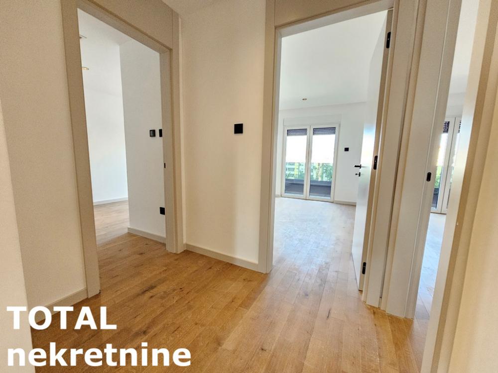 Slika 7 - Stan,NOVI SAD,TELEP,kv: 194.00, € 648900, ID: 1100977