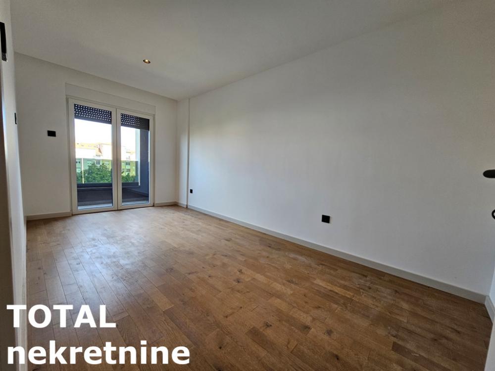 Slika 8 - Stan,NOVI SAD,TELEP,kv: 194.00, € 648900, ID: 1100977