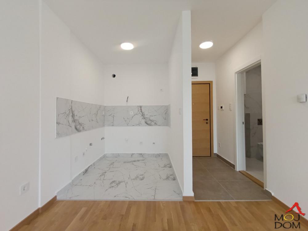 Slika 2 - Stan,NOVI SAD,AVIJACIJA,kv: 39, € 110200, ID: 1030863