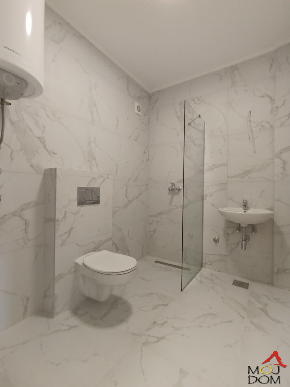 Slika 8 - Stan,NOVI SAD,AVIJACIJA,kv: 39, € 110200, ID: 1030863