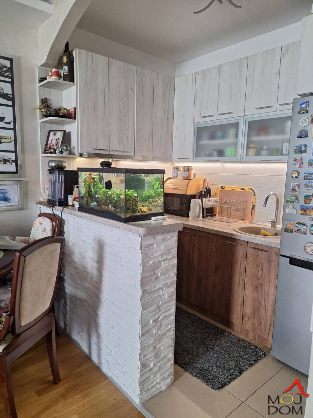 Slika 3 - Stan,NOVI SAD,SOMBORSKI BULEVAR,kv: 53, € 142150, ID: 1030839