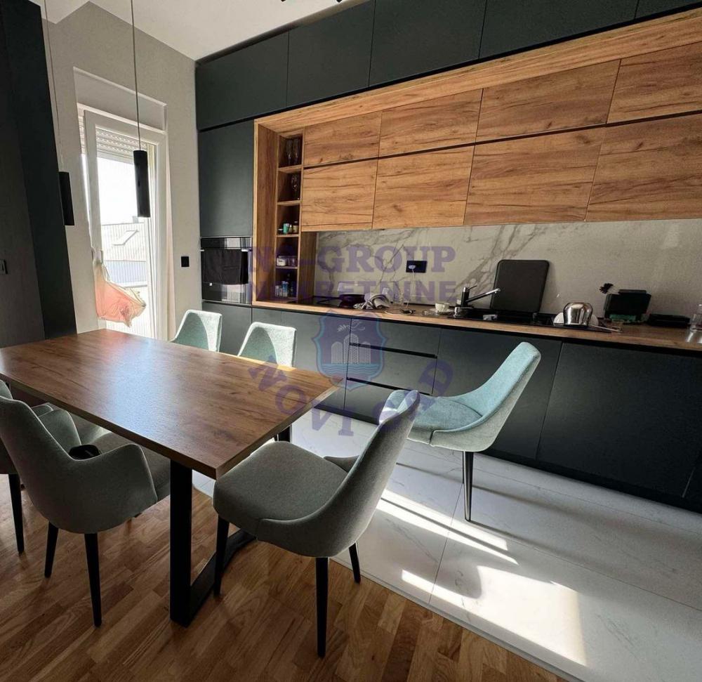 Slika 1 - Fenomenalan porodičan stan u Petrovaradinu! 106m2 