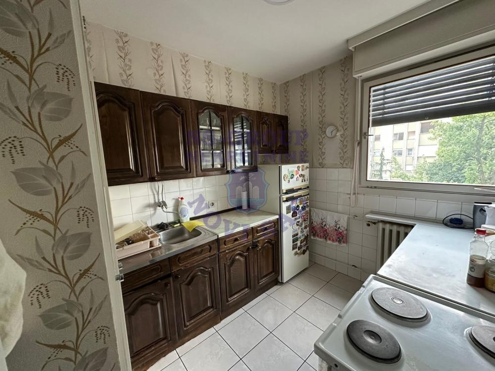 Slika 3 - Na prodaju prostran i svetao stan - Liman 2