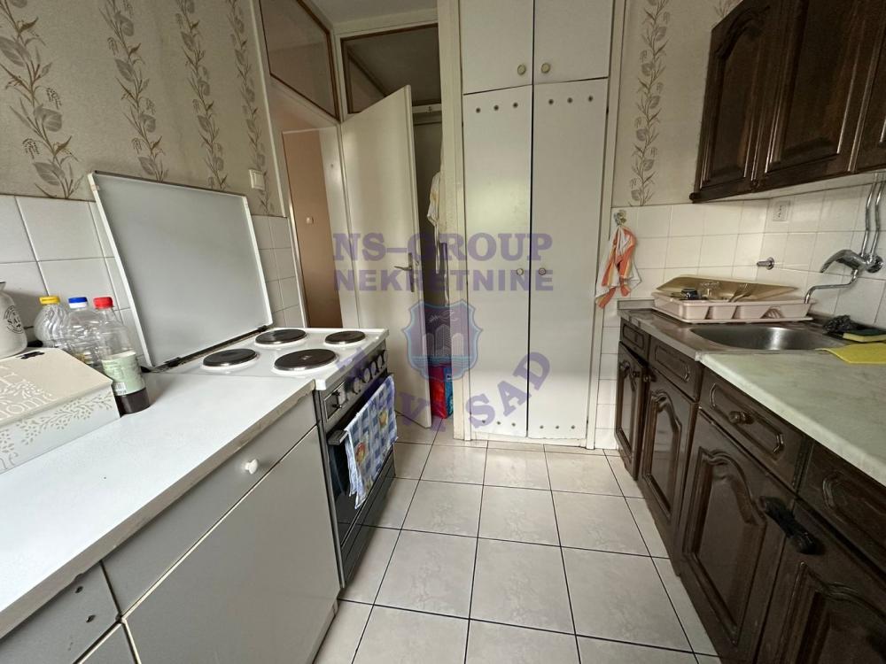 Slika 4 - Na prodaju prostran i svetao stan - Liman 2