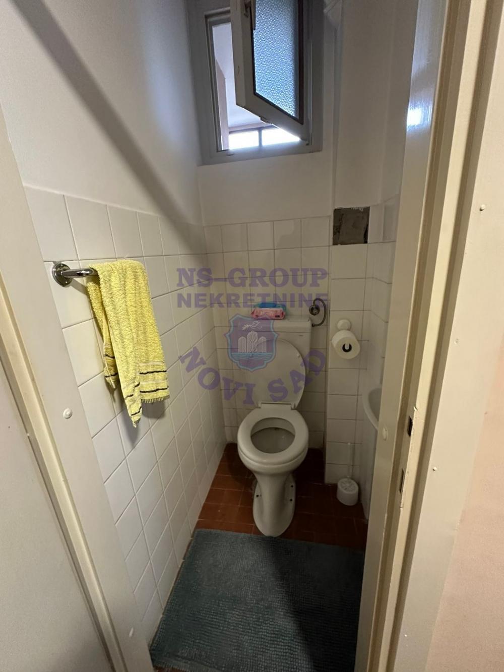 Slika 10 - Na prodaju prostran i svetao stan - Liman 2