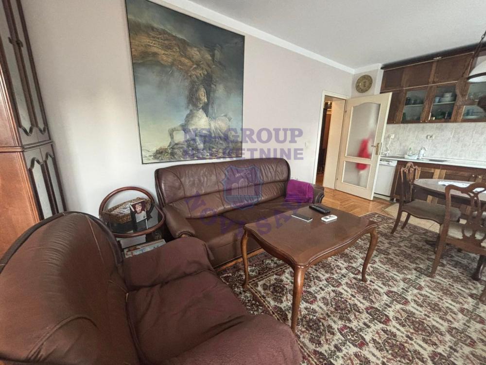 Slika 0 - VELIK I TROSOBAN PORODIČAN STAN NA GRBAVICI!