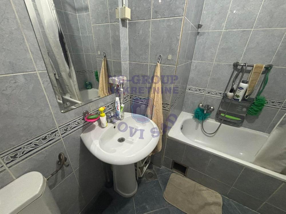 Slika 9 - VELIK I TROSOBAN PORODIČAN STAN NA GRBAVICI!