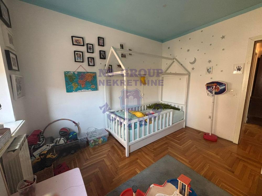 Slika 7 - VELIK I TROSOBAN PORODIČAN STAN NA GRBAVICI!