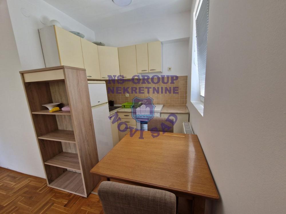 Slika 4 - Fantastičan jednoiposoban stan na Bulevaru Evrope!