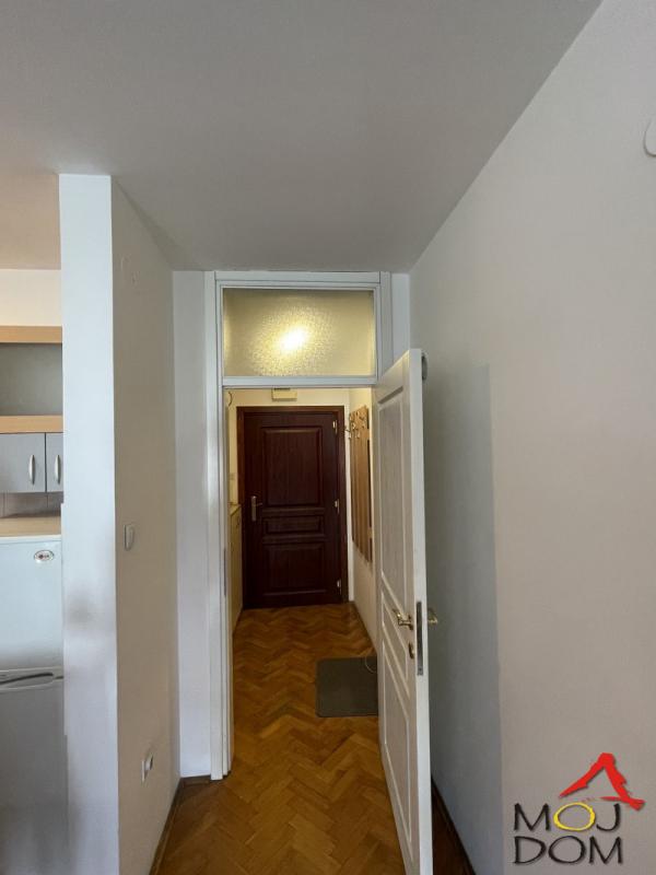 Slika 8 - Stan,NOVI SAD,BULEVAR,kv: 29, € 111250, ID: 1030802