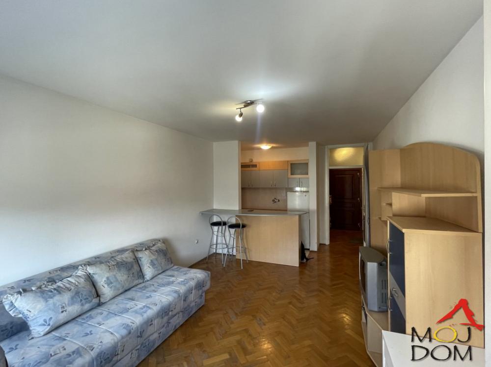 Slika 1 - Stan,NOVI SAD,BULEVAR,kv: 29, € 111250, ID: 1030802