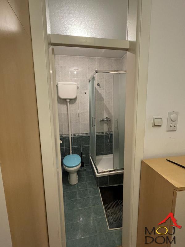 Slika 11 - Stan,NOVI SAD,BULEVAR,kv: 29, € 111250, ID: 1030802