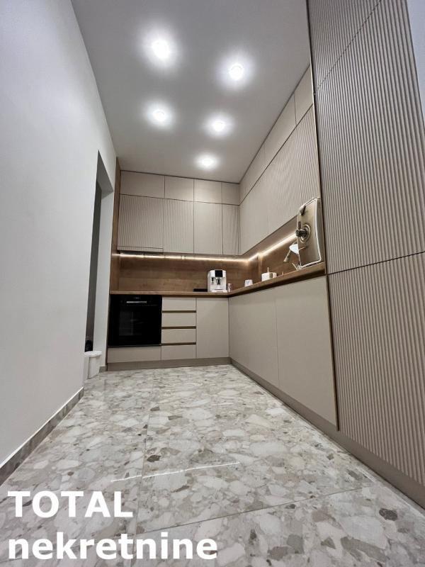 Slika 3 - Stan,NOVI SAD,LIMAN 3,kv: 151.00, € 458350, ID: 1101004