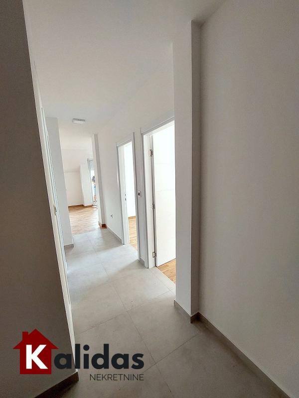 Slika 5 - Stan,PETROVARADIN,SADOVI,kv: 59, € 128750, ID: 1007947
